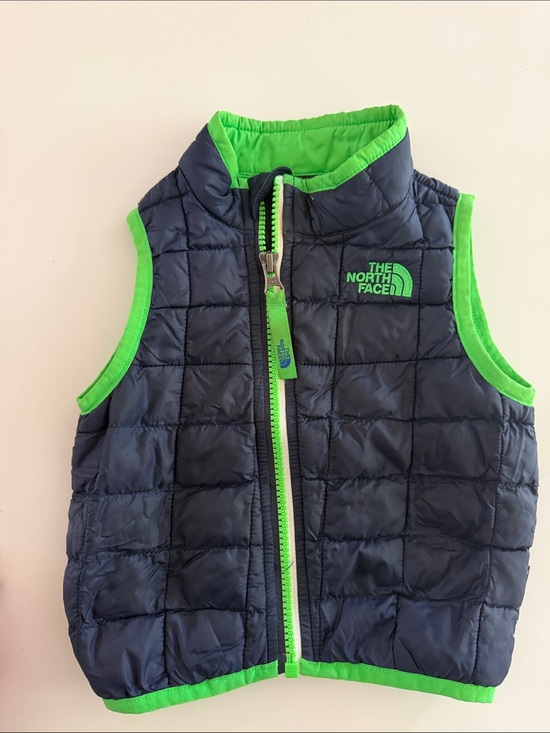 The North Face Other - The North Face Navy Puffer Vest with Lime Trim - Kids